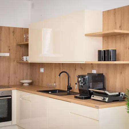 Dada Luxury A2 * Promajna