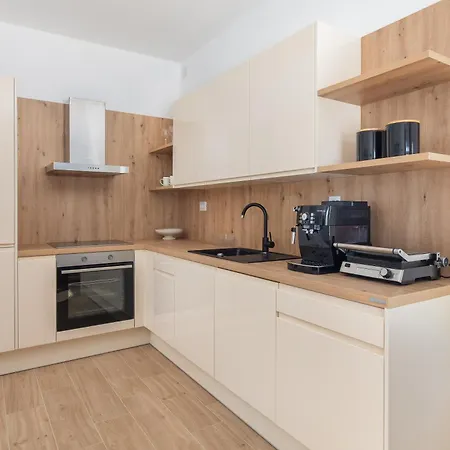 Dada Luxury A2 Apartament *