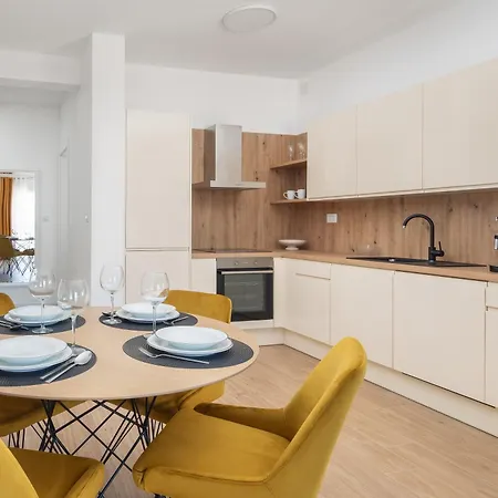 Dada Luxury A2 Apartament *