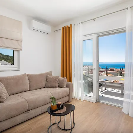 Dada Luxury A2 Apartament Promajna